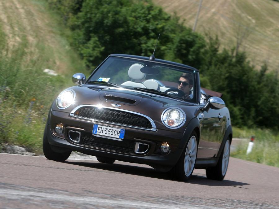  Mini Cooper SD Cabrio 2011 года  (фото 1 из 3)